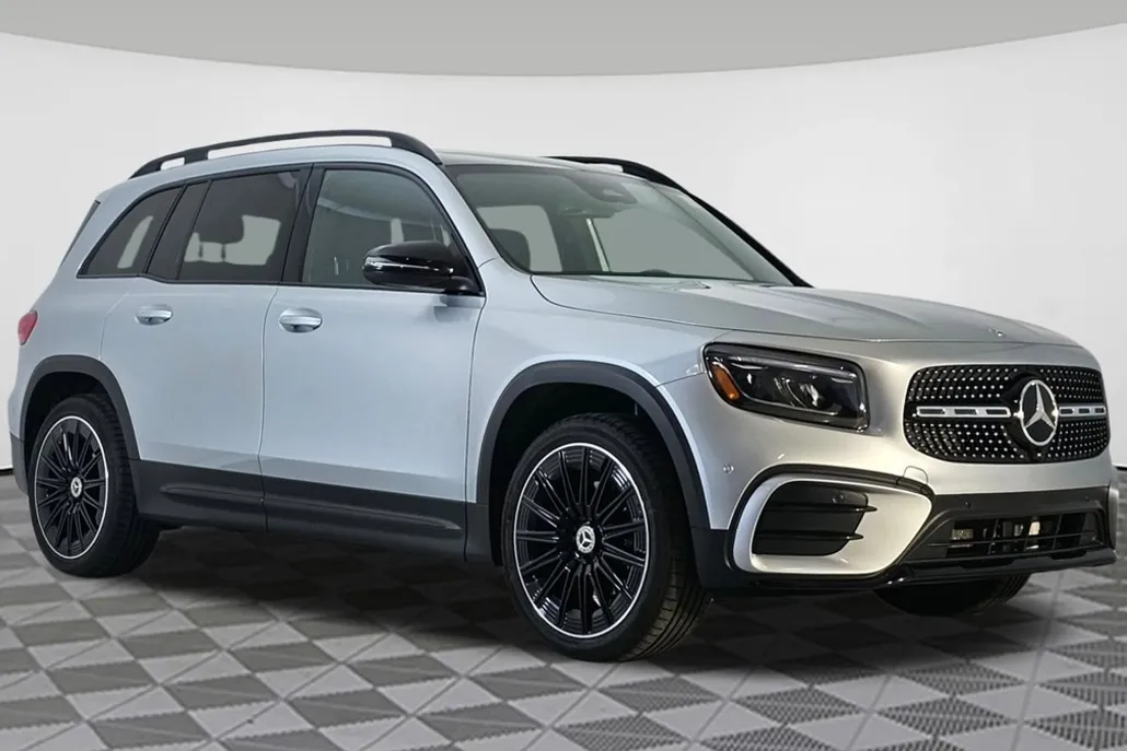 2025 Mercedes Benz GLB 250 4MATIC photo 1