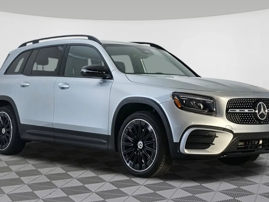 2025 Mercedes Benz GLB 250 4MATIC photo 1