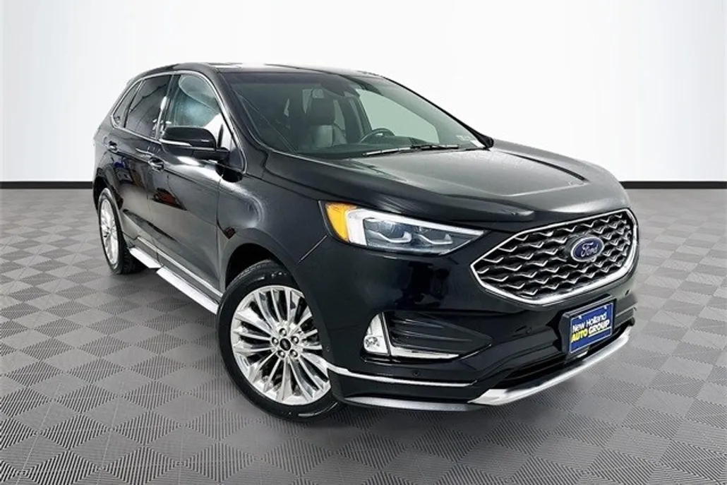 2020 Ford Edge Titanium photo 1