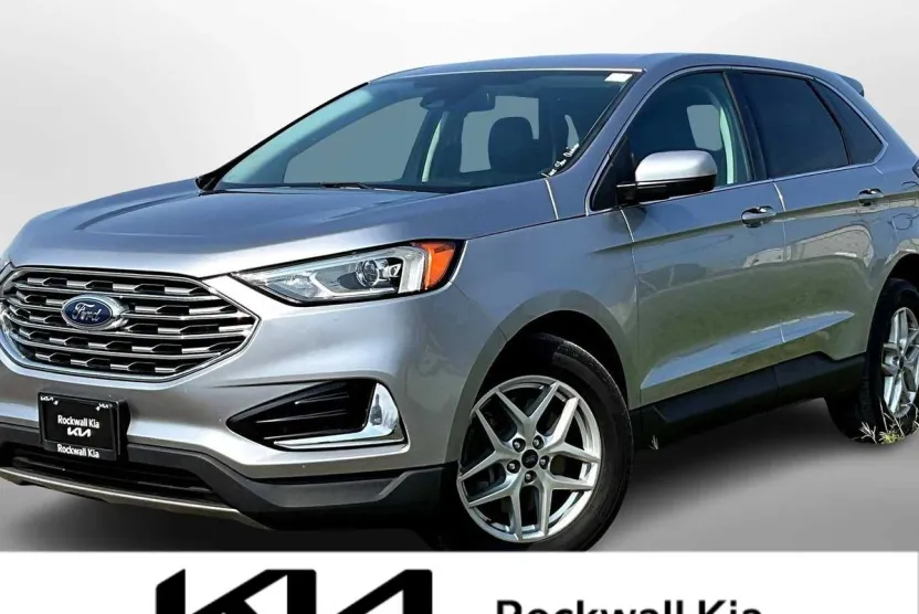 2022 Ford Edge SEL photo 1