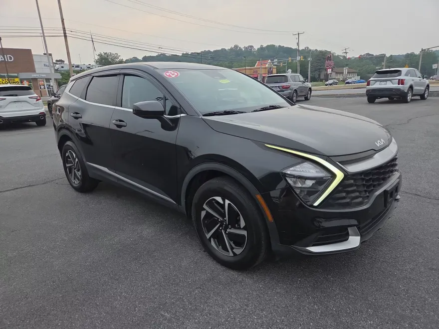 2023 Kia Sportage Hybrid LX photo 1