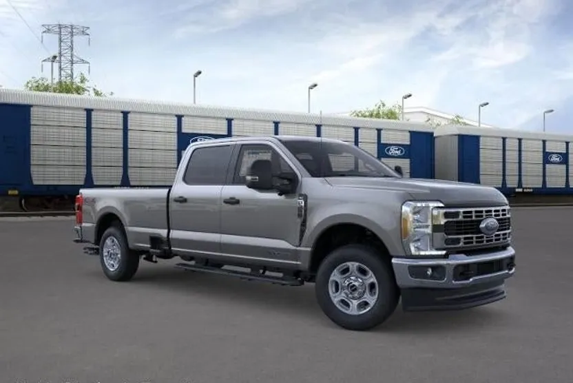 2026 Ford F-350 XLT photo 1