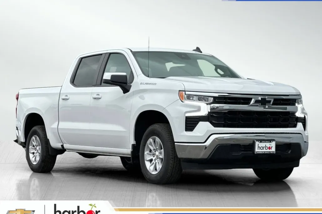 2025 Chevrolet Silverado LT photo 1