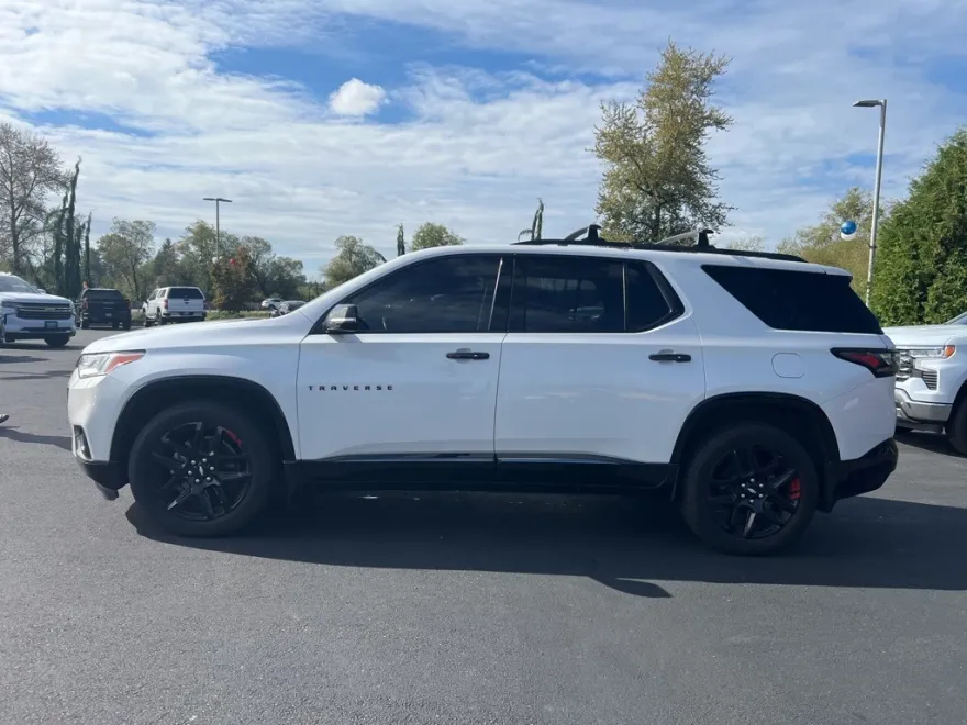 2018 Chevrolet Traverse Premier photo 1