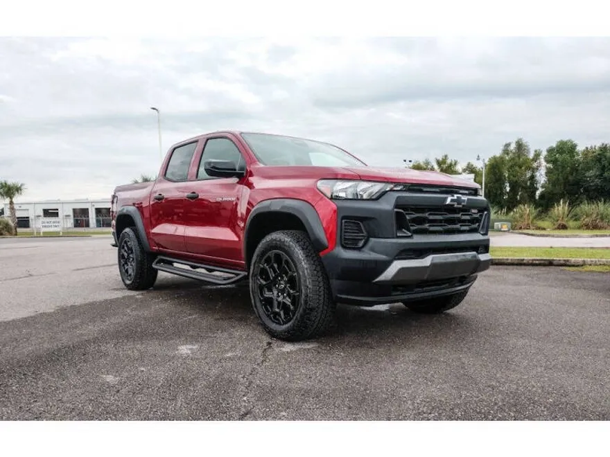 2026 Chevrolet Colorado Trail Boss photo 1
