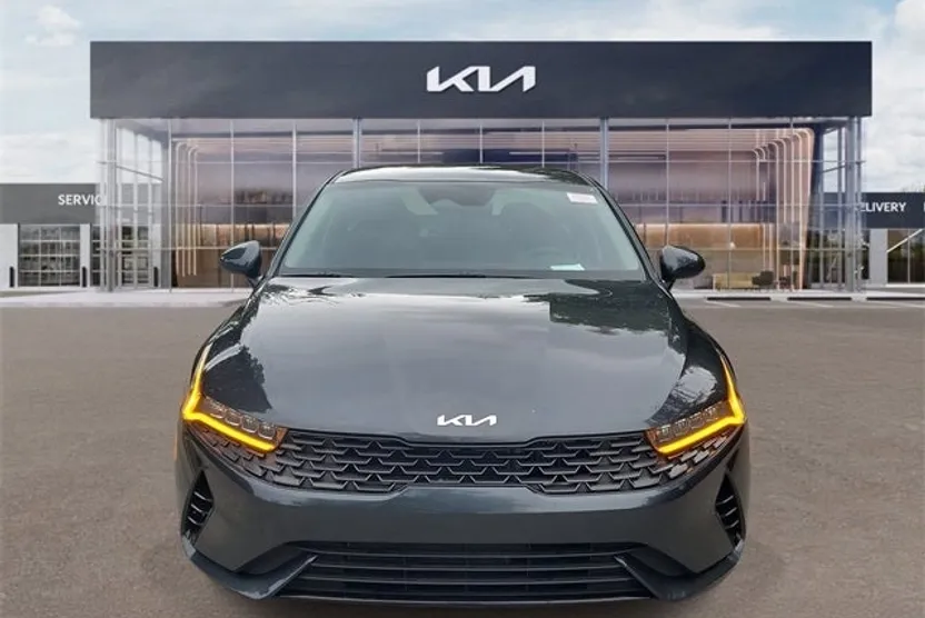 2023 Kia K5 LXS photo 1