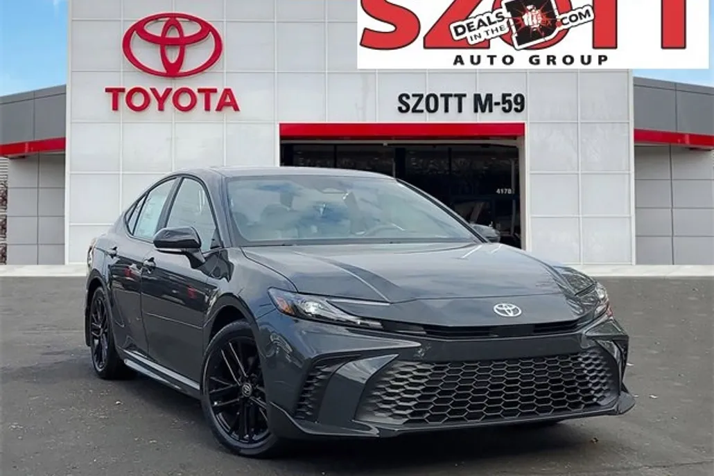 2026 Toyota Camry SE photo 1