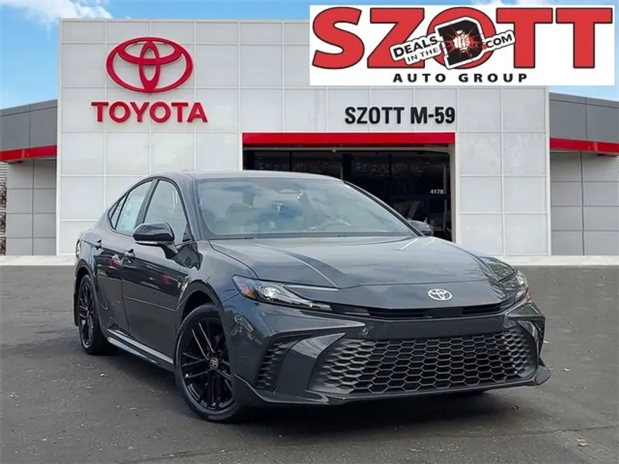2026 Toyota Camry SE photo 1