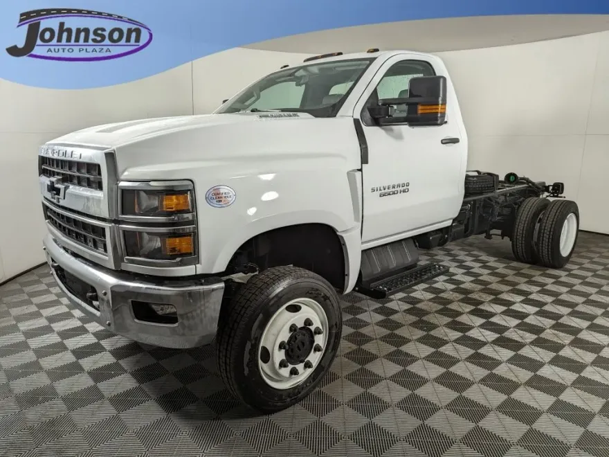 2024 Chevrolet Silverado 6500HD Work Truck photo 1