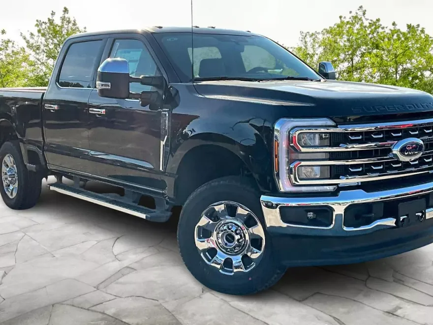 2026 Ford F-250 Lariat photo 1