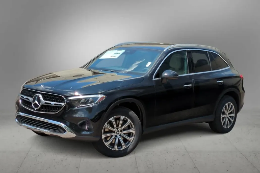 2025 Mercedes Benz GLC 300 4MATIC photo 1