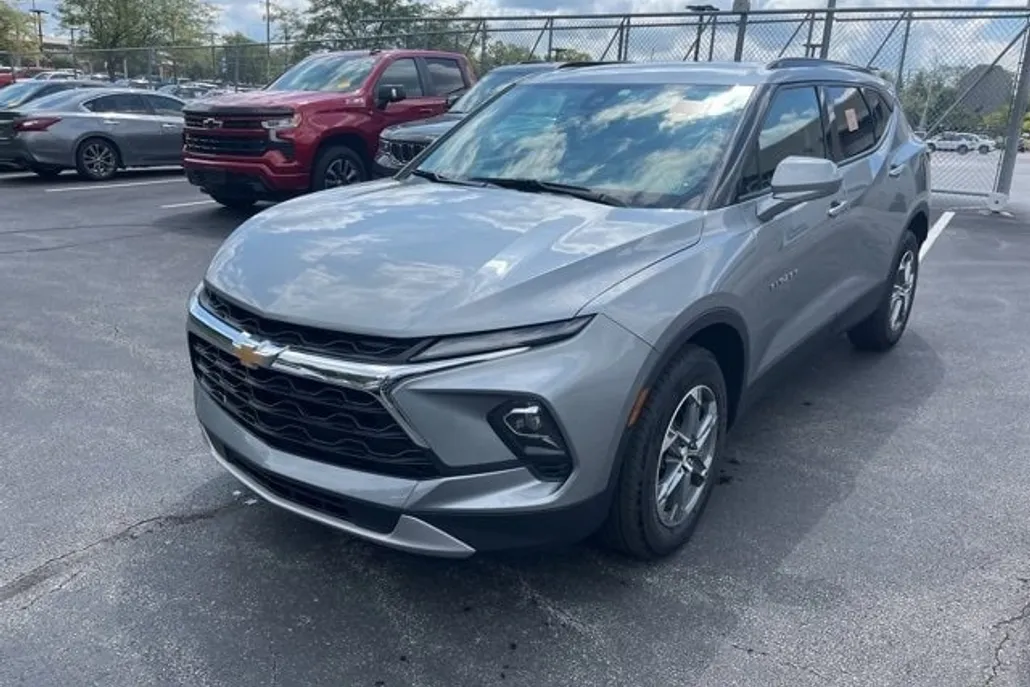2023 Chevrolet Blazer 2LT photo 1