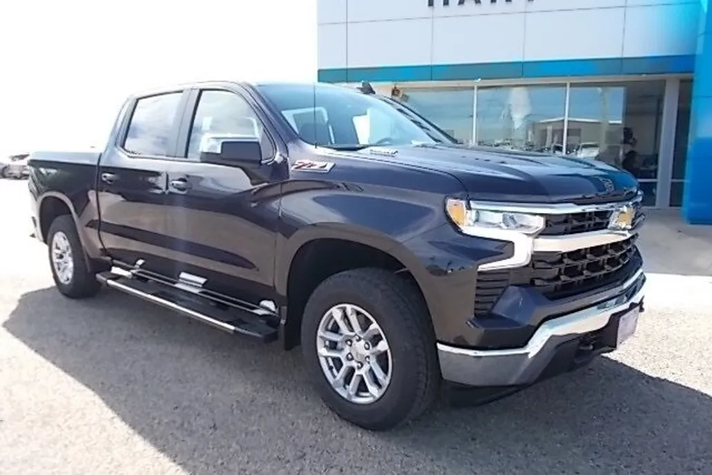 2024 Chevrolet Silverado 1500 LT photo 1