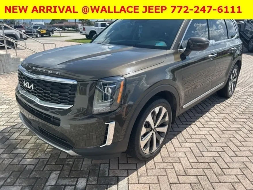 2022 Kia Telluride S photo 1