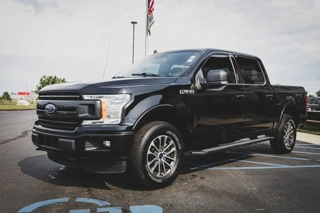 2020 Ford F-150 XLT photo 1