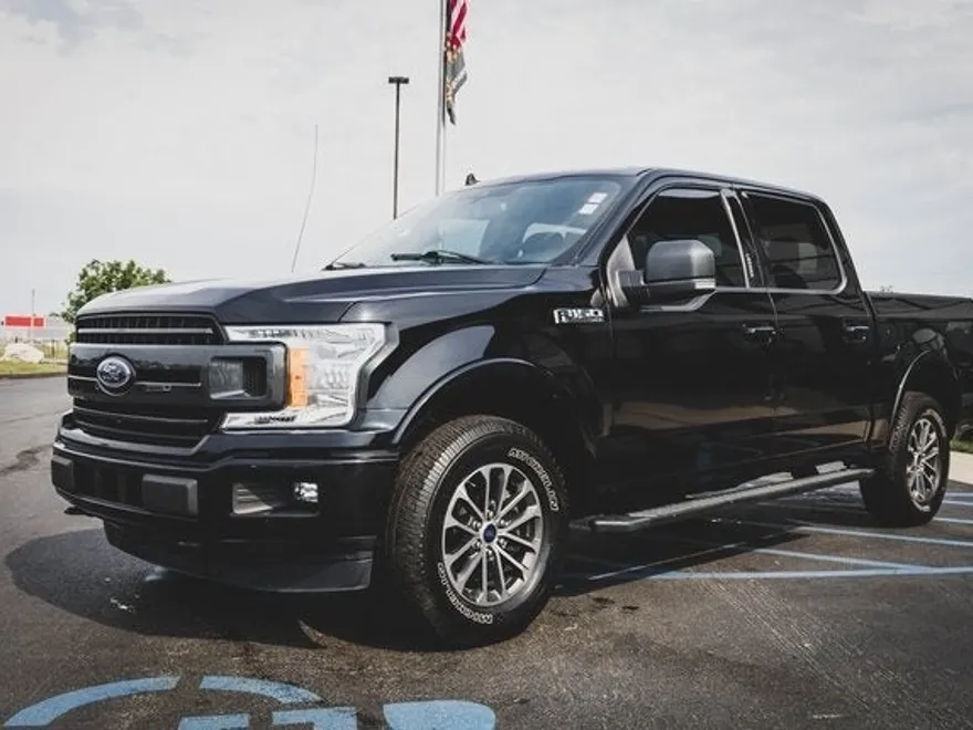 2020 Ford F-150 XLT photo 1