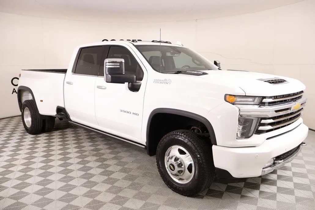 2022 Chevrolet Silverado 3500HD High Country photo 1