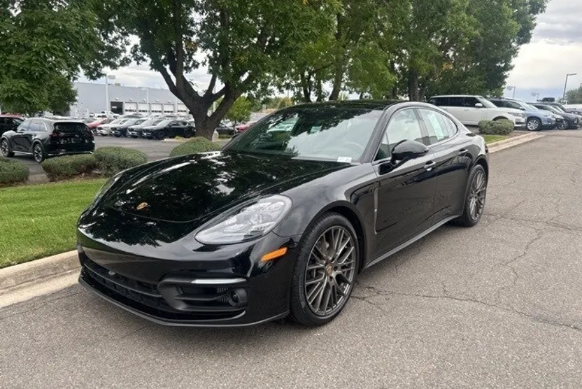 2022 Porsche Panamera Platinum photo 1