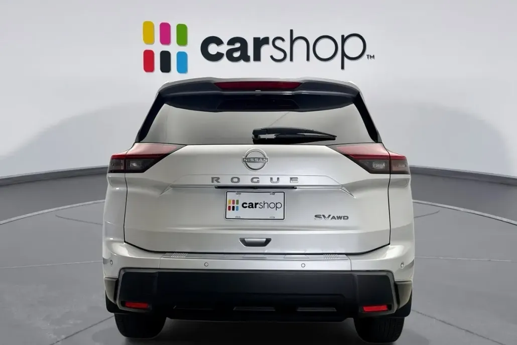 2024 Nissan Rogue SV photo 1