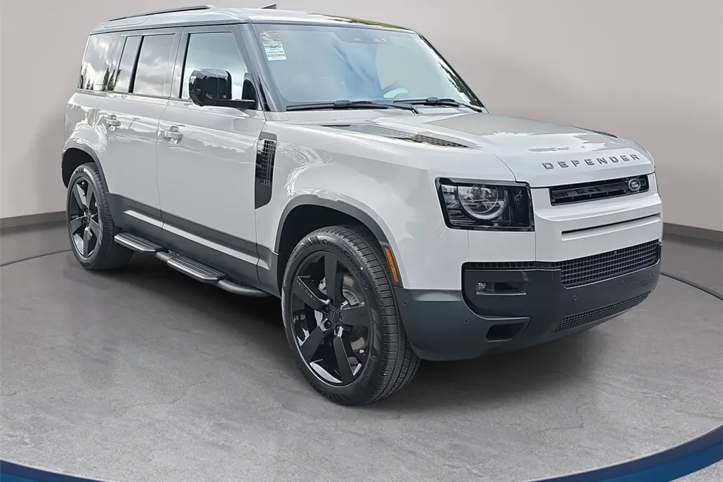 2026 Land Rover Defender 110 S photo 1
