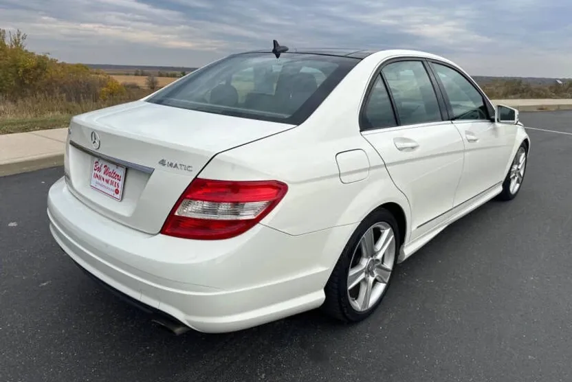 2010 Mercedes Benz C 300 4MATIC Sport Sedan photo 1