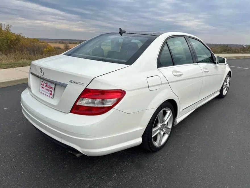 2010 Mercedes Benz C 300 4MATIC Sport Sedan photo 1