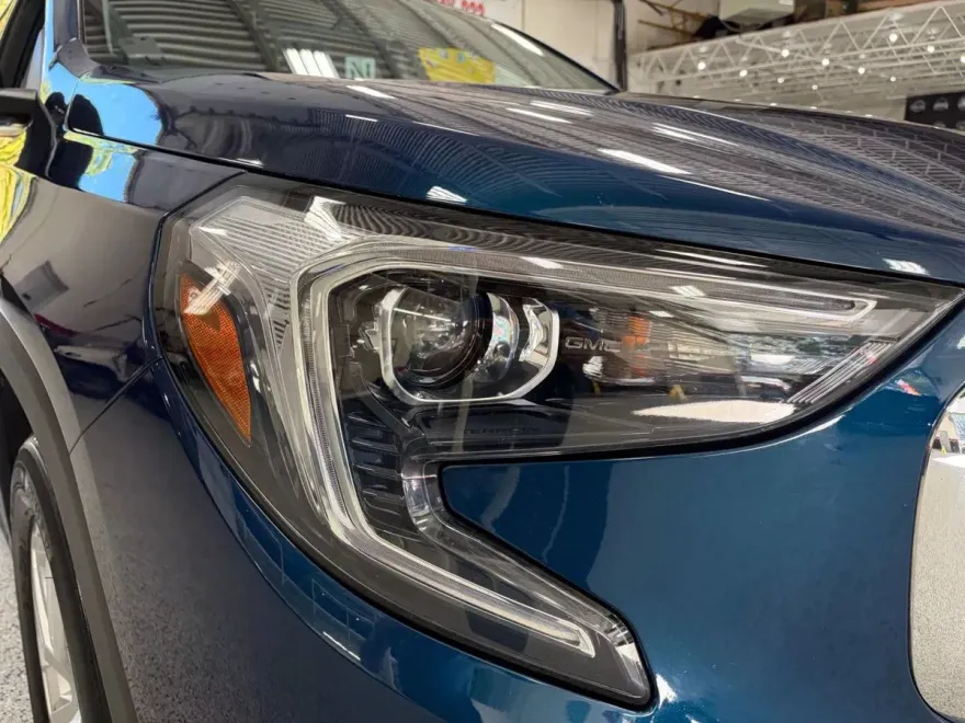 2020 Gmc Terrain SLE photo 1