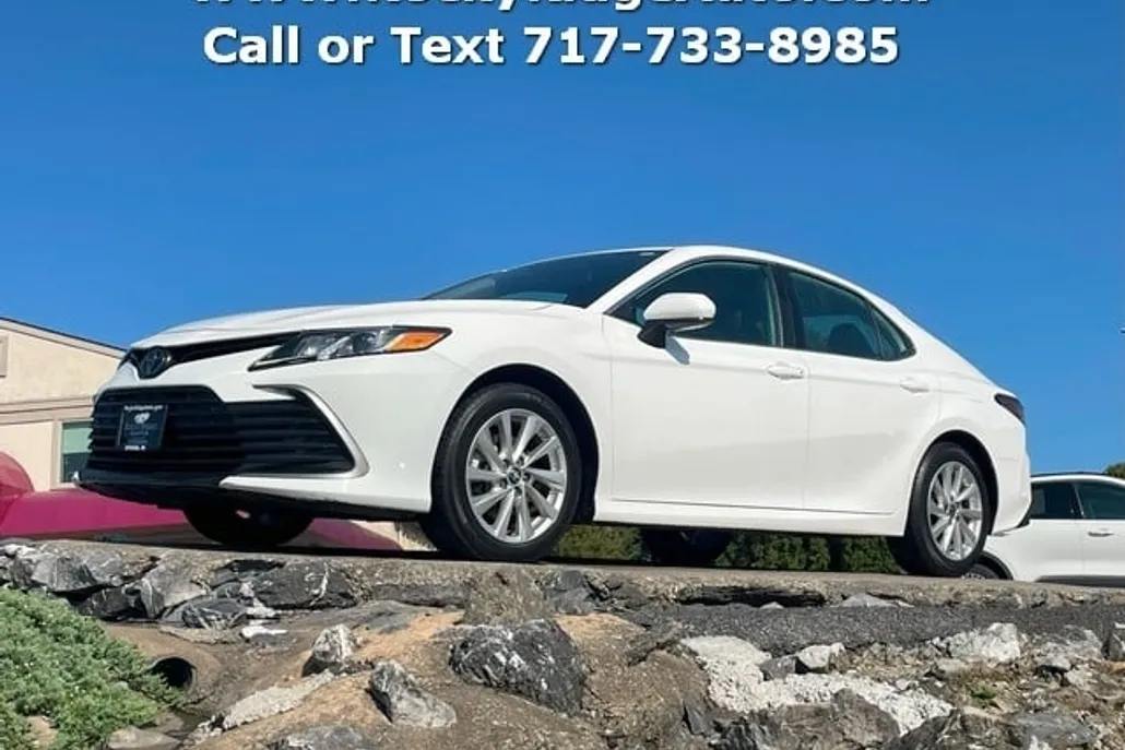 2024 Toyota Camry LE photo 1