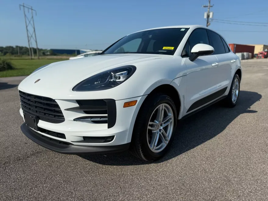 2021 Porsche Macan Base photo 1