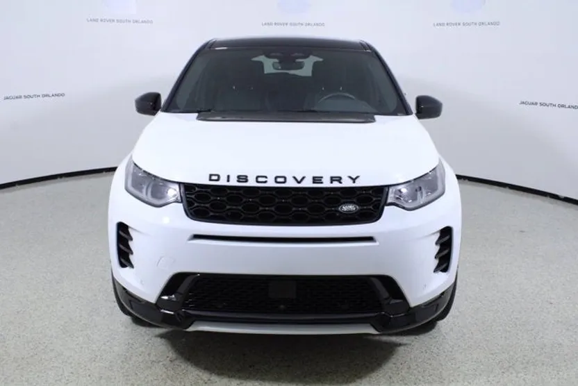 2025 Land Rover Discovery Sport Dynamic SE photo 1