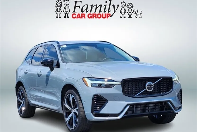 2024 Volvo XC60 Recharge Hybrid Ultimate photo 1
