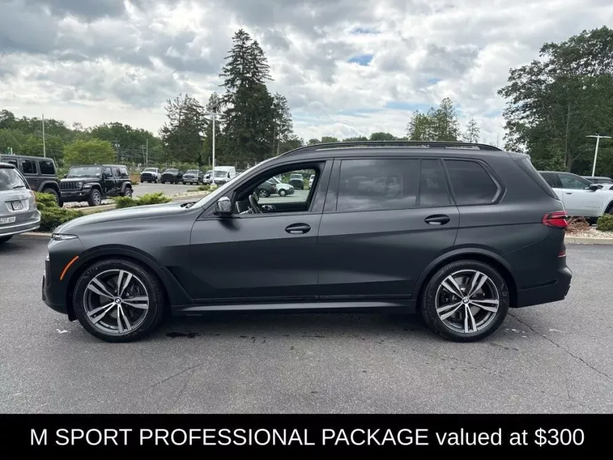 2025 Bmw X7 M60i photo 1