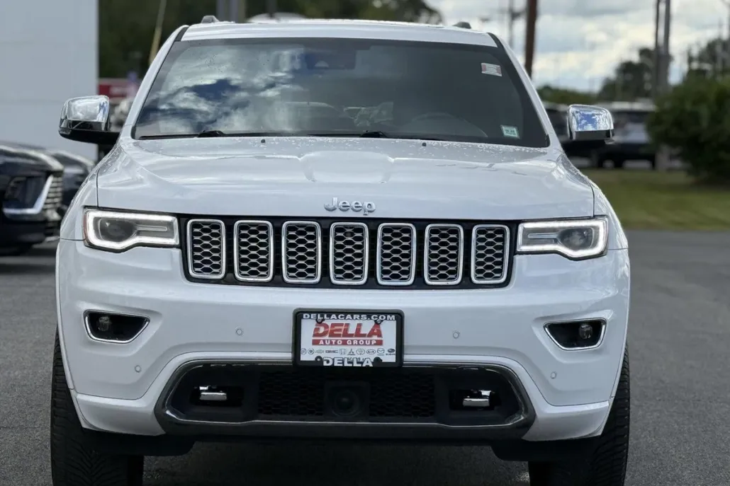2020 Jeep Grand Cherokee Overland photo 1