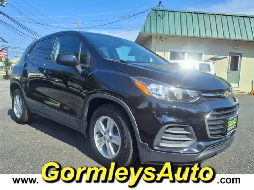 2020 Chevrolet Trax LS photo 1