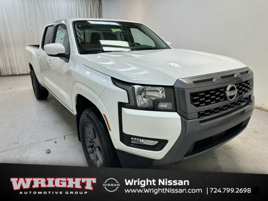 2025 Nissan Frontier SV Crew Cab photo 1