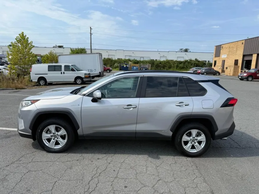 2021 Toyota RAV4 Hybrid XLE Sport photo 1