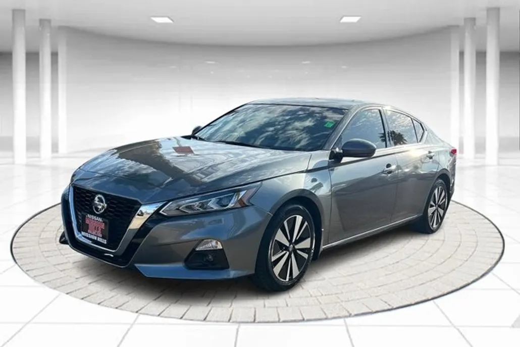 2022 Nissan Altima 2.5 SL photo 1