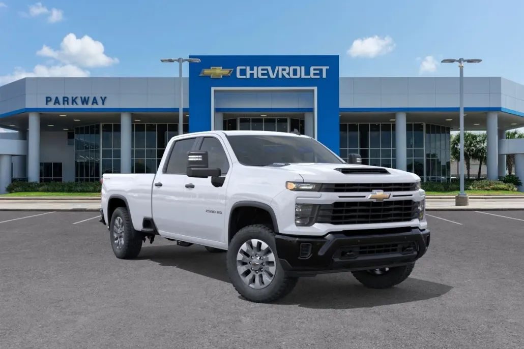 2025 Chevrolet Silverado 2500HD Custom photo 1