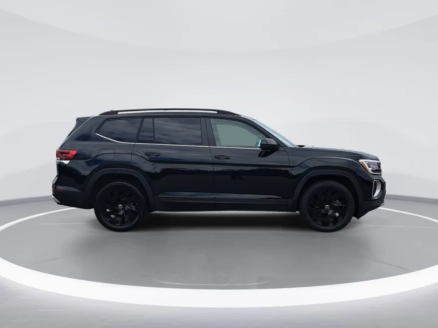 2024 Volkswagen Atlas SE Technology photo 1
