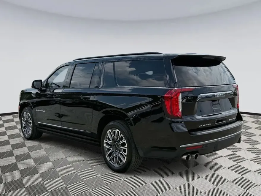 2023 Gmc Yukon XL Denali Ultimate photo 1