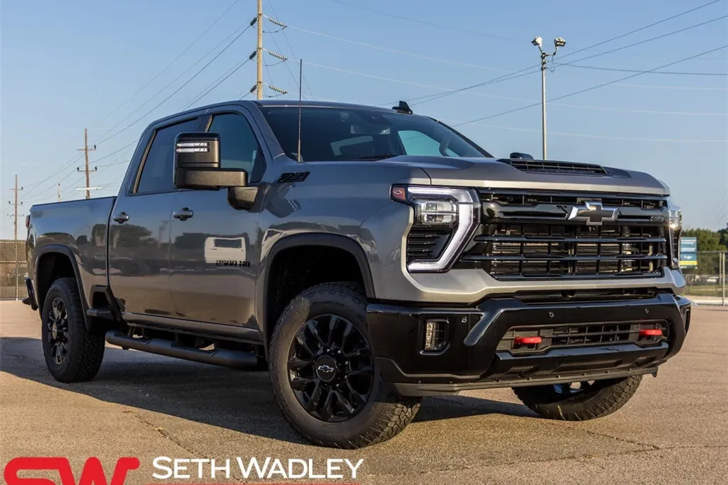 2025 Chevrolet Silverado 2500HD LT photo 1