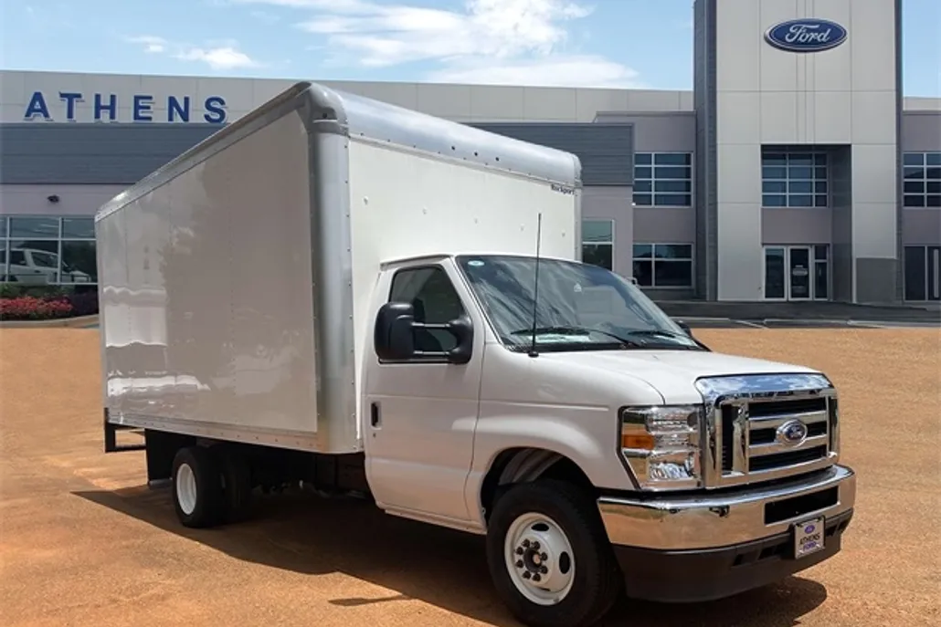 2025 Ford E-350 photo 1