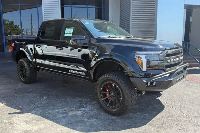 2025 Ford F-150 Lariat photo 1