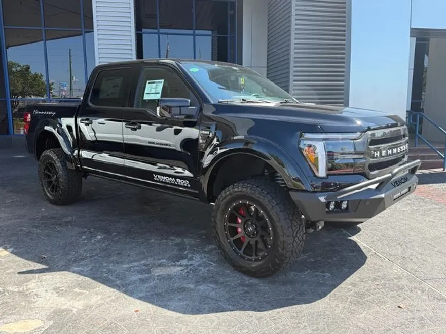 2025 Ford F-150 Lariat photo 1