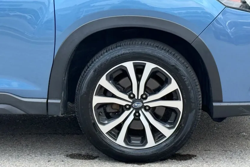 2022 Subaru Forester Limited photo 1