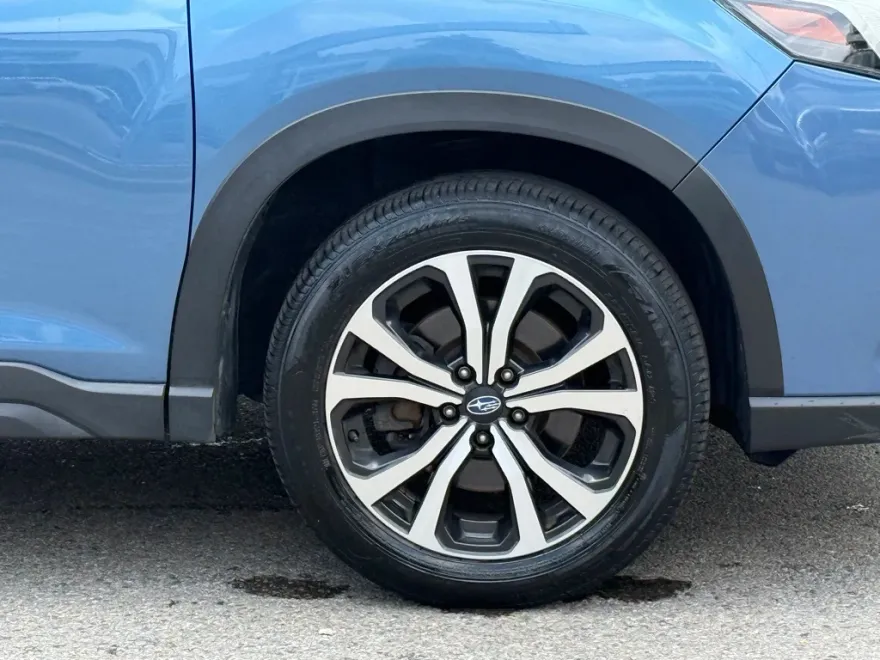 2022 Subaru Forester Limited photo 1