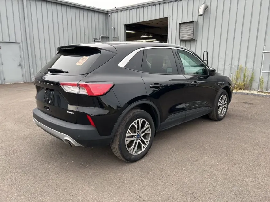 2022 Ford Escape SEL photo 1
