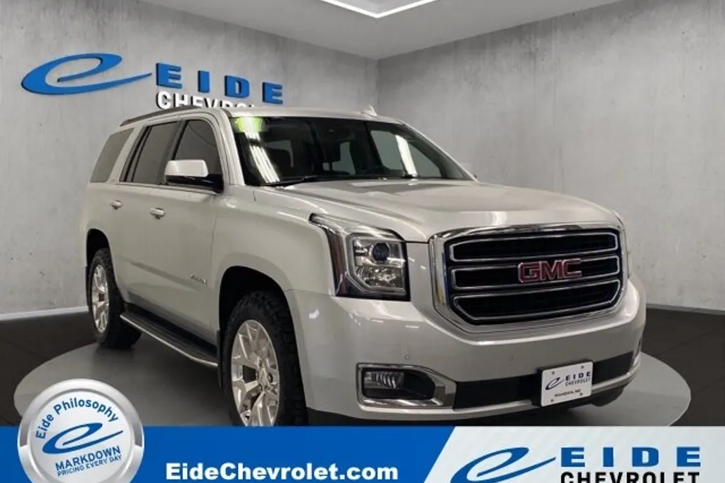 2017 Gmc Yukon SLT photo 1