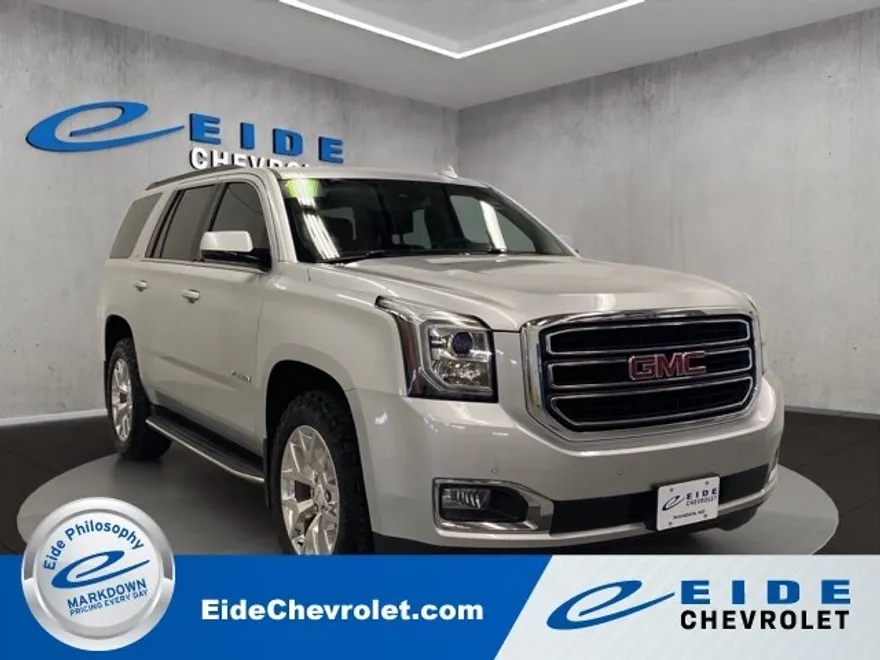 2017 Gmc Yukon SLT photo 1