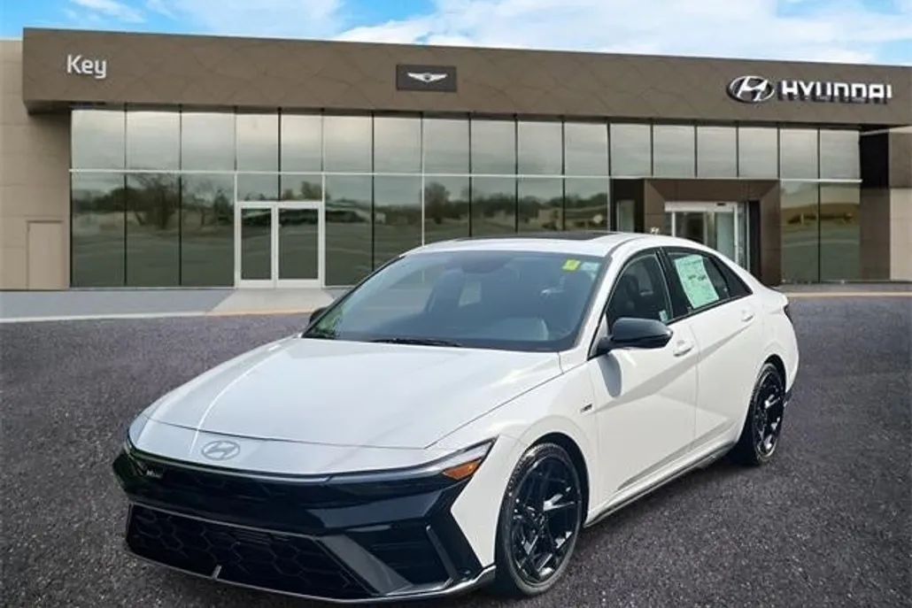 2025 Hyundai Elantra N Line photo 1